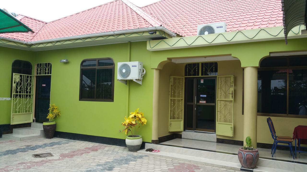 Mauya Executive Lodge Дар ес Саалам Екстериор снимка